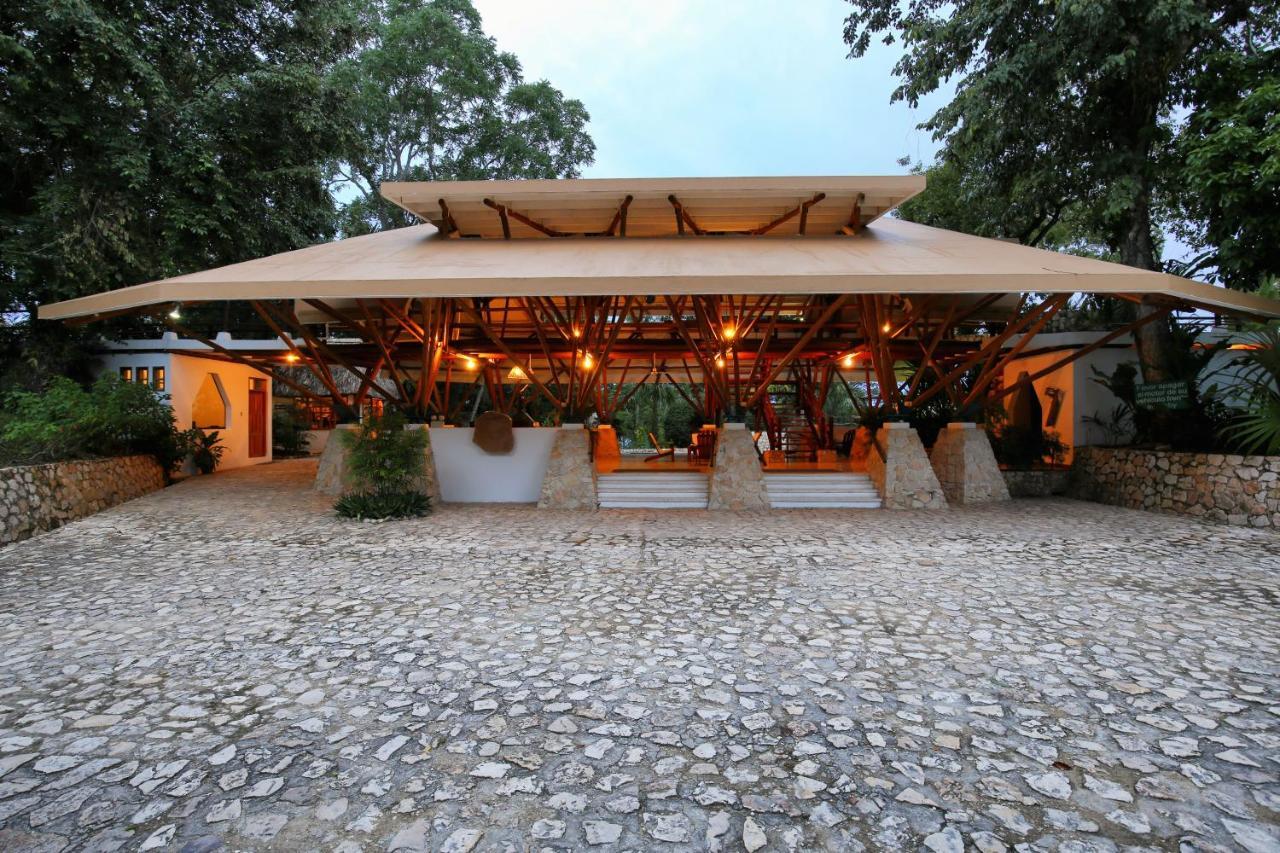 Villa Maya Флорес Экстерьер фото